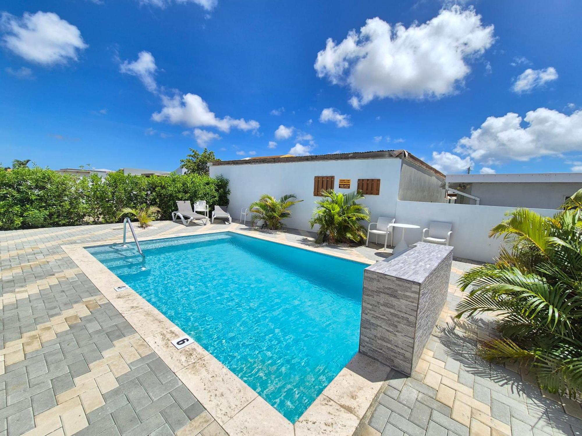 Ocean Breeze Apartments In Aruba Oranjestad Bagian luar foto